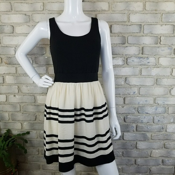 Bebop Womens Dress Size M Ivory Black Striped - Picture 2 of 8